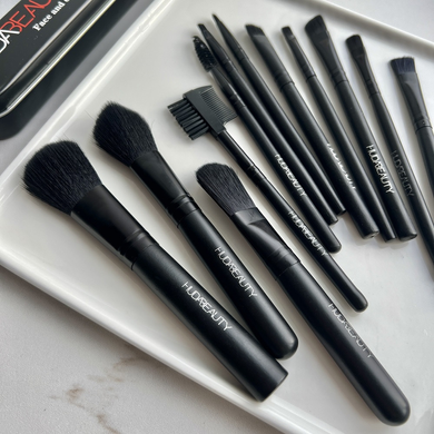 Набор кистей HUDA BEAUTY face and eyes wet powder makeup brush 12 шт